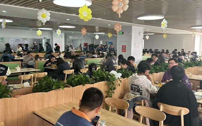食堂承包：為員工提供豐富多樣的餐飲選擇